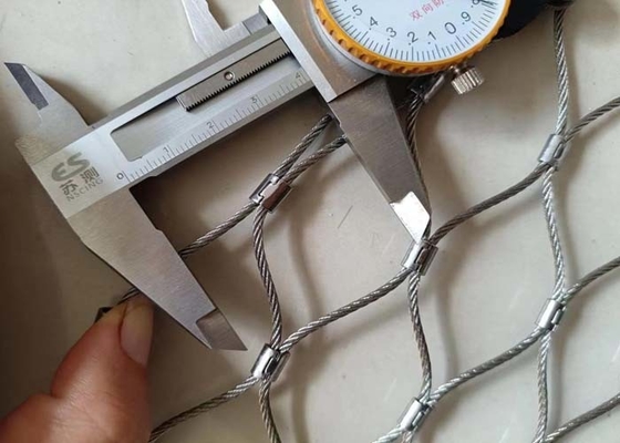 Güvenlik ağı olarak yüksüklü Korozyona Dirençli AISI316 halat ağı